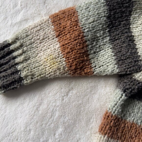 Rylee and Cru sweater - Picture 2 of 3